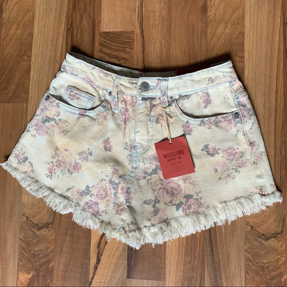MOSSIMO supply CO. Floral shorts